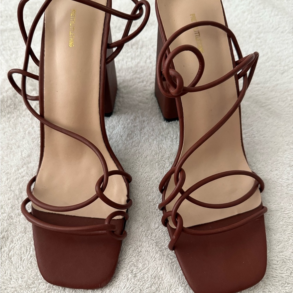 Prettylittlething Block Heel Sandals Size 7.5 Brown